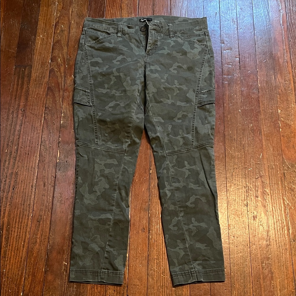 Camo cargo skinny’s